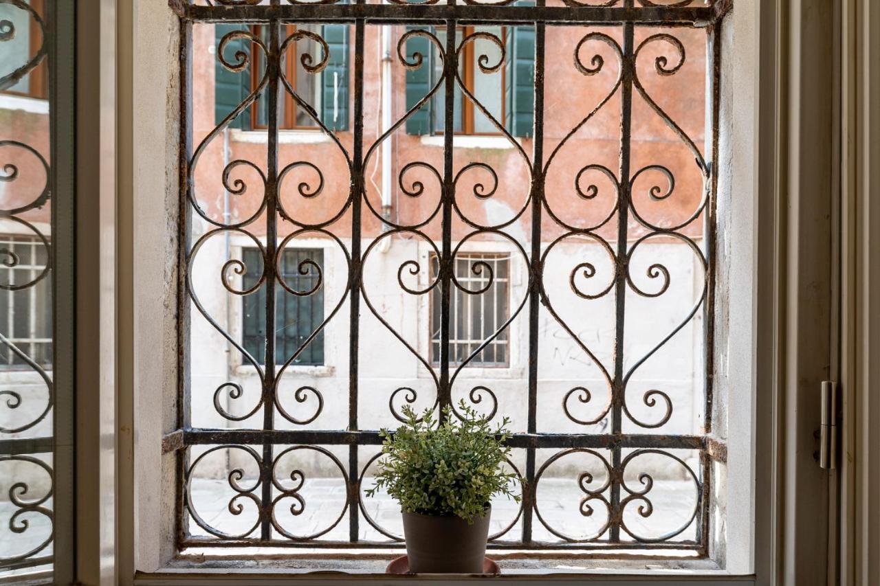 San Giacomo Pied-A-Terre House By Wonderful Italy Venedik Dış mekan fotoğraf